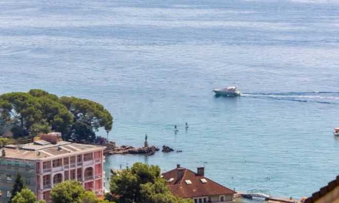 Недвижимость Трёхкомнатная квартира в центре: 2