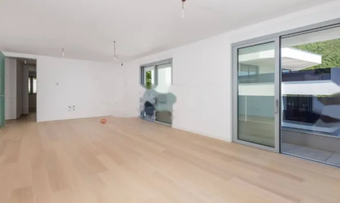 Недвижимость Трёхкомнатная квартира в центре: 11