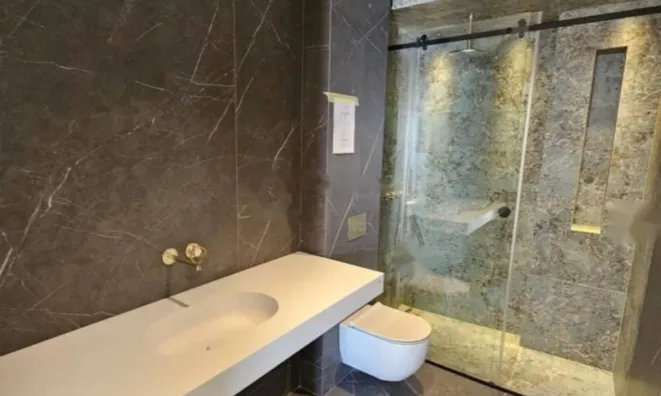 Недвижимость Четырехкомнатная квартира в центре: 21