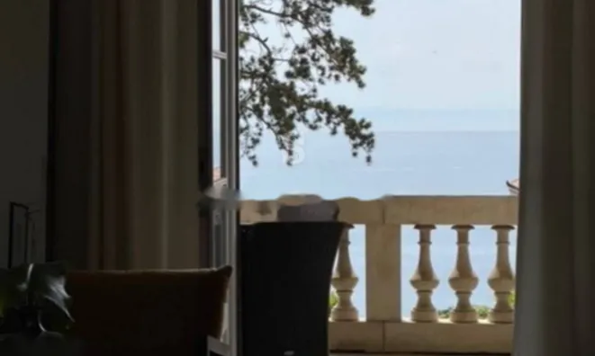 Недвижимость Трёхкомнатная квартира Центр: 12