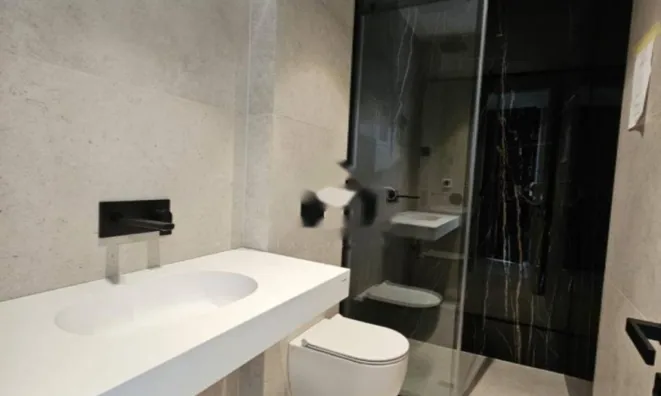 Недвижимость Двухкомнатная квартира в центре: 12