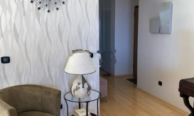 Недвижимость Трёхкомнатная квартира Центр: 16