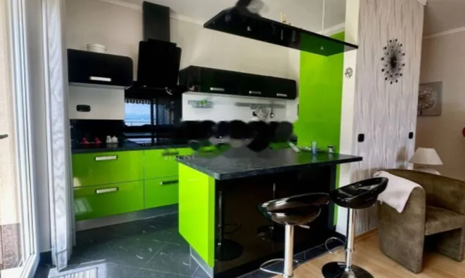 Недвижимость Трёхкомнатная квартира Центр: 20