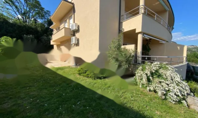 Недвижимость Трёхкомнатная квартира Центр: 24