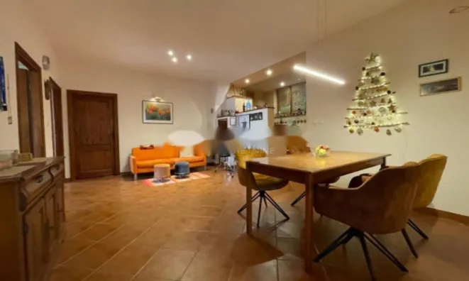 Недвижимость Четырехкомнатная квартира в центре Опатии: 1