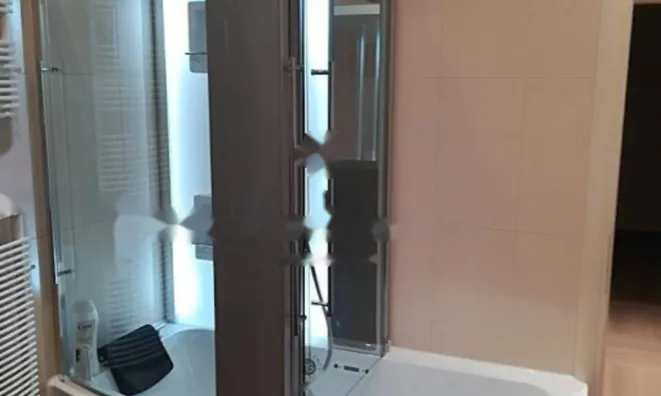 Недвижимость Трехкомнатная квартира в центре: 11