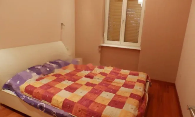 Недвижимость Трехкомнатная квартира в центре: 17