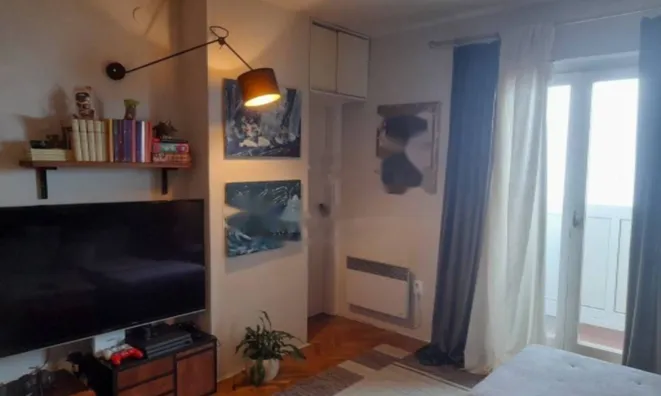 Недвижимость Трёхкомнатная квартира в центре: 4