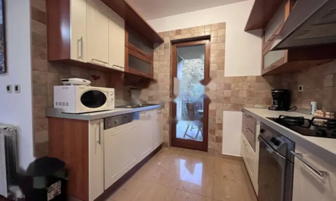 Недвижимость Четырехкомнатная квартира в центре, Опатия: 10