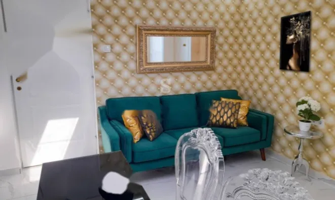 Недвижимость Четырехкомнатная квартира в центре: 2