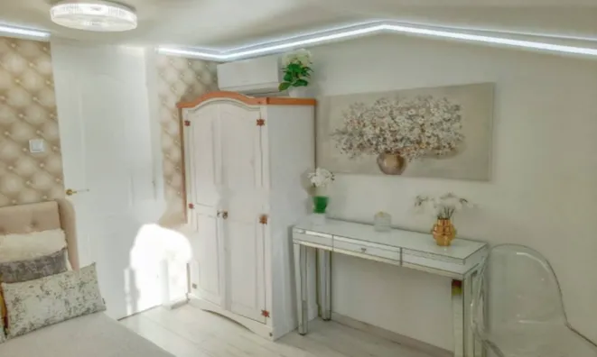 Недвижимость Четырехкомнатная квартира в центре: 9