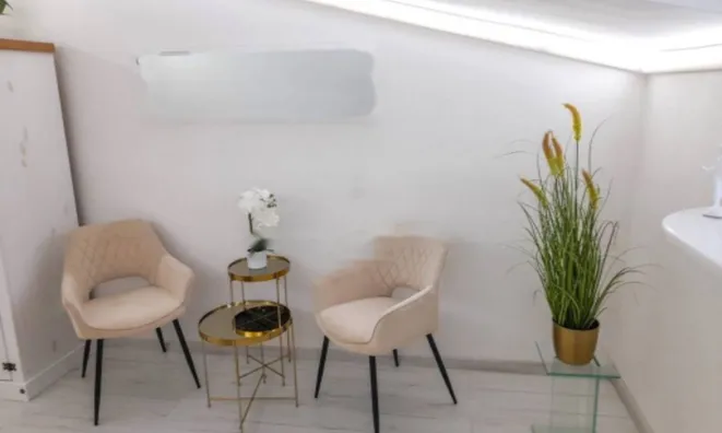 Недвижимость Четырехкомнатная квартира в центре: 18