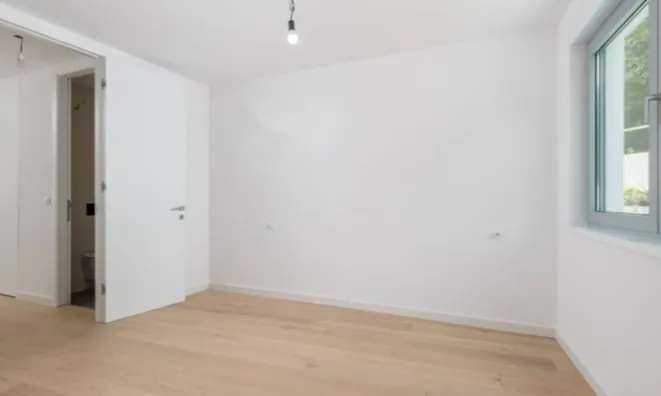 Недвижимость Трёхкомнатная квартира в центре: 14