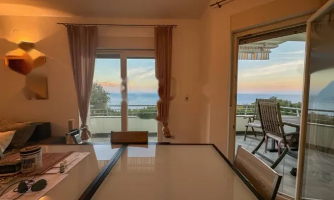 Недвижимость Четырёхкомнатная квартира в центре: 8