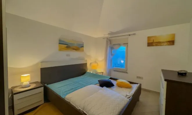 Недвижимость Четырёхкомнатная квартира в центре: 23