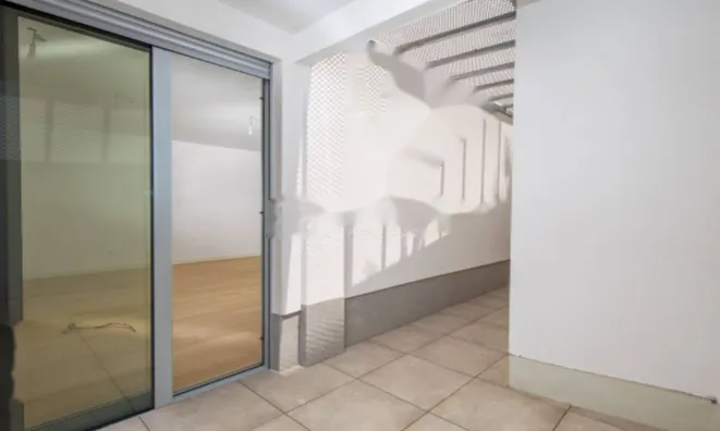 Недвижимость Трёхкомнатная квартира в Центре: 22