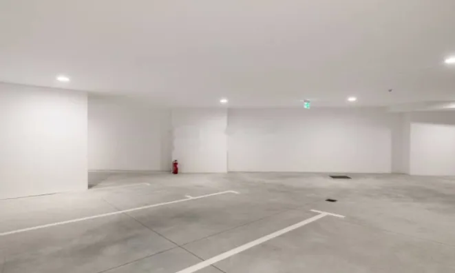 Недвижимость Трёхкомнатная квартира в Центре: 23