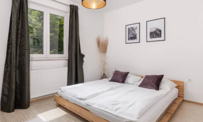 Недвижимость Семейный дом 200 м², Запад: 19