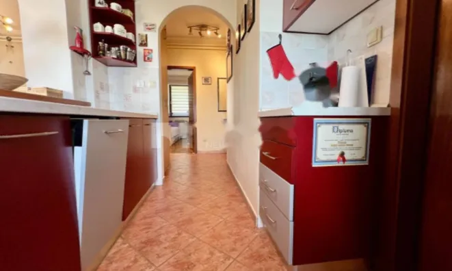 Недвижимость Четырёхкомнатная квартира, Опатия: 6