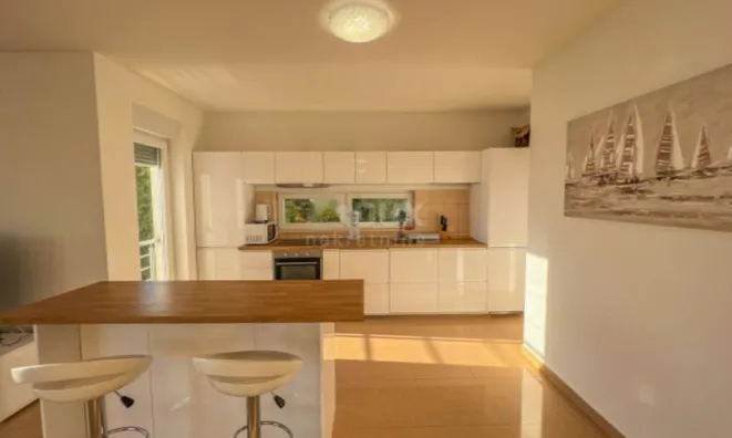 Недвижимость Трехкомнатная квартира в центре Опатии: 4