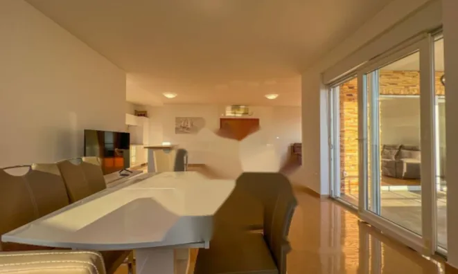 Недвижимость Трехкомнатная квартира в центре Опатии: 14