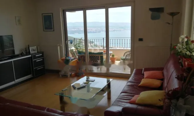 Недвижимость Трёхкомнатная квартира центр: 1