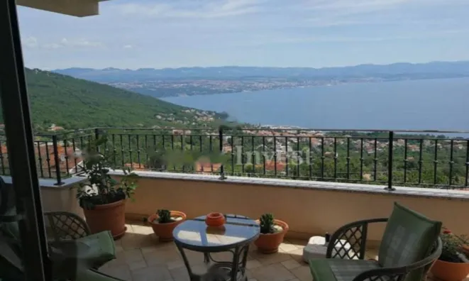 Недвижимость Трёхкомнатная квартира центр: 2