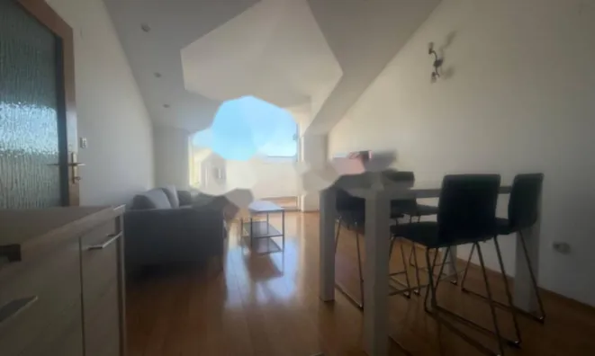 Недвижимость Трехкомнатная квартира, Опатия: 8