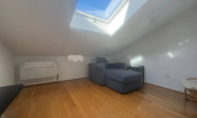 Недвижимость Трехкомнатная квартира, Опатия: 14