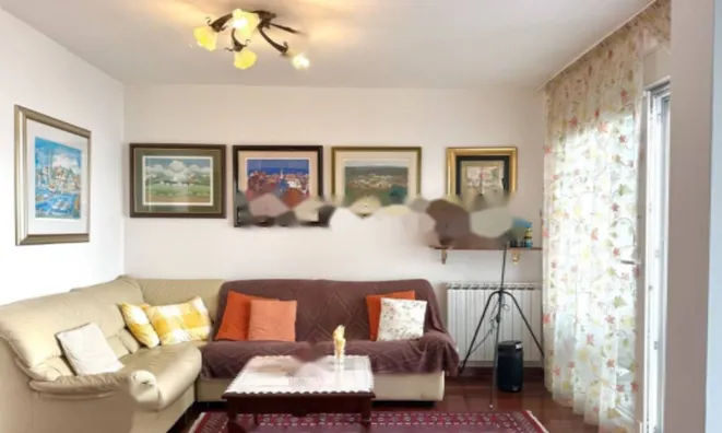 Недвижимость Трехкомнатная квартира, Центр: 2