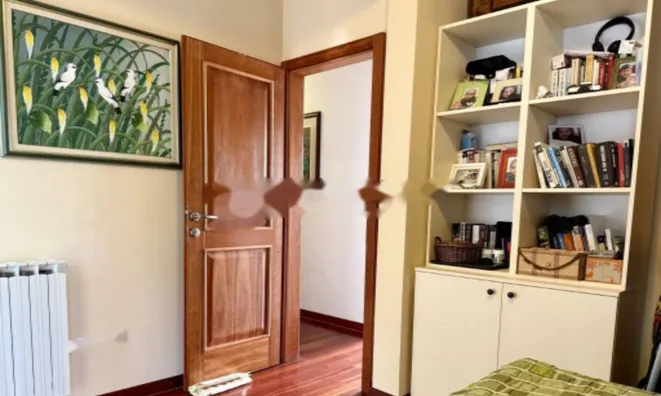 Недвижимость Трехкомнатная квартира, Центр: 12