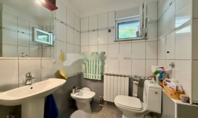 Недвижимость Трехкомнатная квартира, Центр: 19