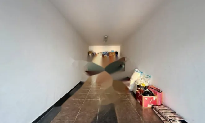 Недвижимость Трехкомнатная квартира, Центр: 22