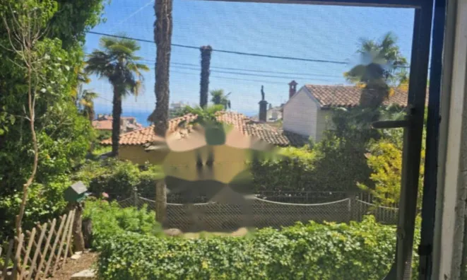 Недвижимость Двухкомнатный на межэтаже, Центр, Опатия: 1