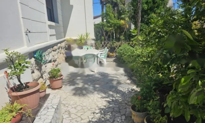 Недвижимость Двухкомнатный на межэтаже, Центр, Опатия: 20