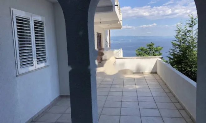 Недвижимость Трехкомнатная квартира в центре: 19