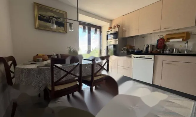 Недвижимость Двухкомнатная квартира Центр: 3