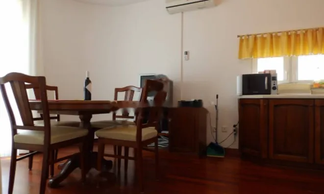 Недвижимость Трёхкомнатная квартира в центре: 3