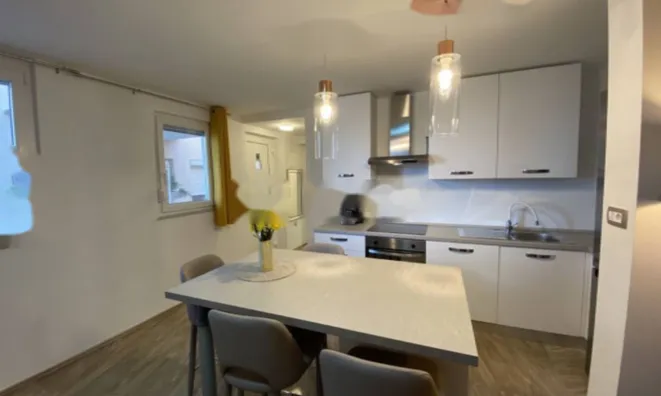 Недвижимость Двухкомнатная квартира в Центре: 3