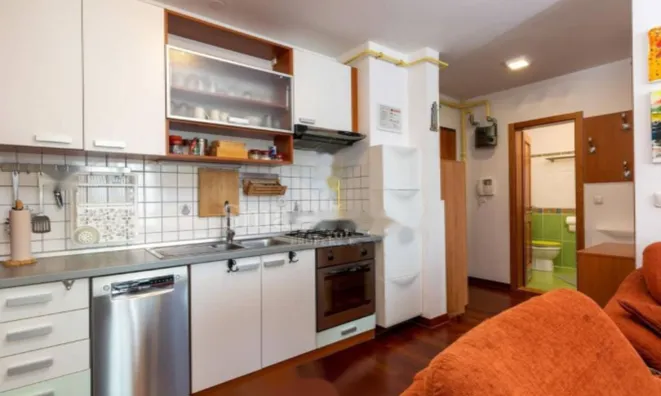 Недвижимость Двухкомнатная квартира, Опатия: 8