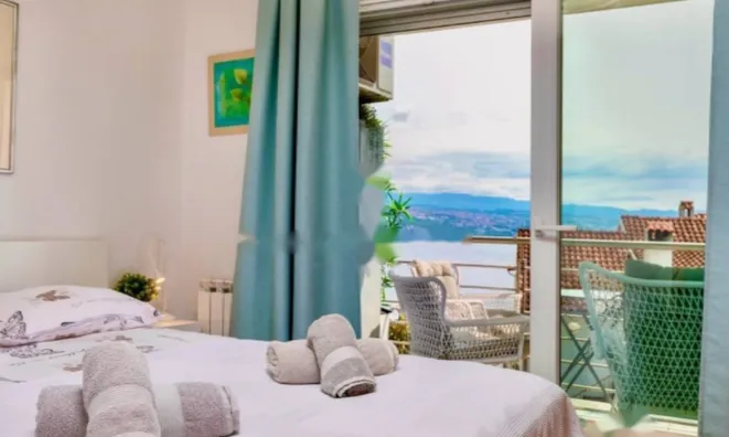 Недвижимость Двухкомнатная квартира, Опатия: 11