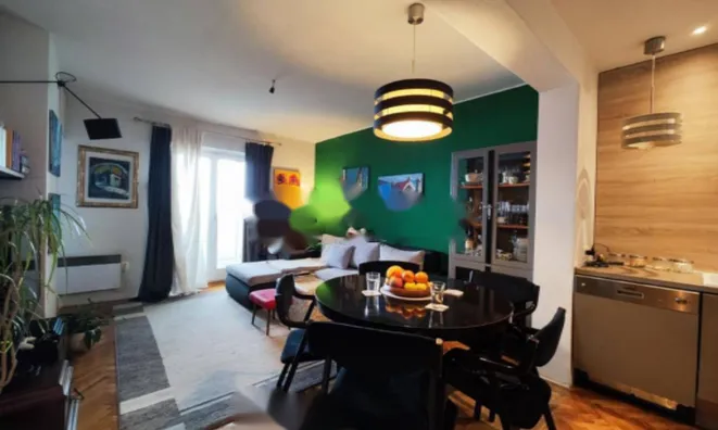 Недвижимость Трёхкомнатная квартира в центре: 3