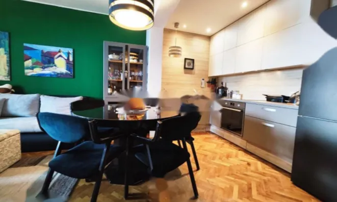 Недвижимость Трёхкомнатная квартира в центре: 5