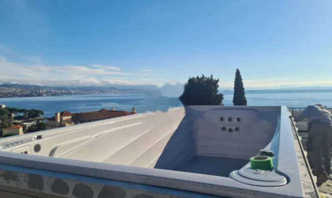 Недвижимость Четырехкомнатная квартира, Опатия: 18