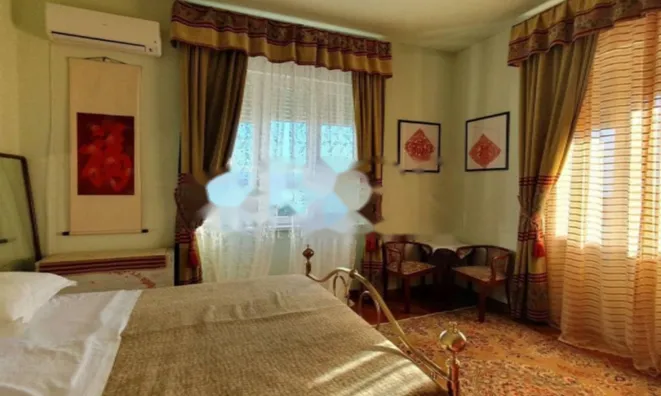 Недвижимость Четырехкомнатная квартира, Опатия: 10