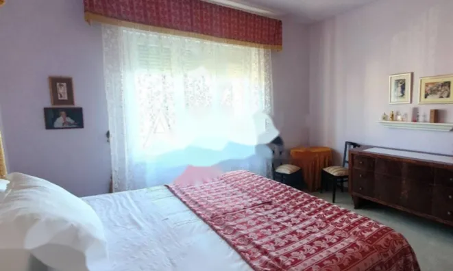 Недвижимость Четырехкомнатная квартира, Опатия: 12