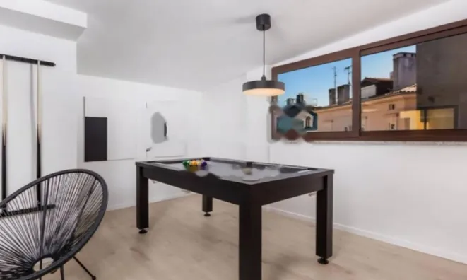 Недвижимость Трехкомнатная квартира в центре: 5