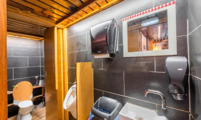 Недвижимость Коммерческое помещение в центре: 9