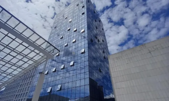 Недвижимость Офисное помещение ВТЦ Бежиград: 1