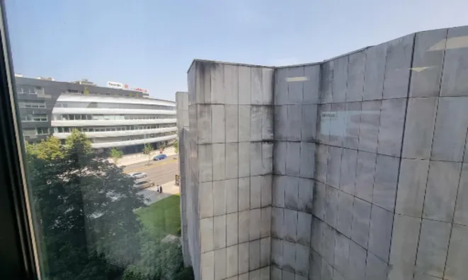 Недвижимость Офисное помещение ВТЦ Бежиград: 2